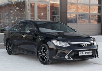 Подержанный автомобиль Toyota Camry Sedan 2016 года (3 фото)