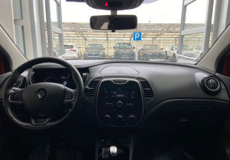 Подержанный автомобиль Renault Kaptur 2018 года (9 фото)