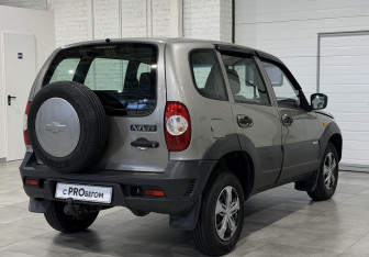 Подержанный автомобиль Chevrolet Niva 2017 года (4 фото)