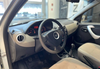 Подержанный автомобиль LADA (ВАЗ) Largus Wagon 2018 года (12 фото)