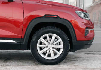 Подержанный автомобиль Changan CS35PLUS 2019 года (9 фото)