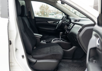 Подержанный автомобиль Nissan X-Trail 2016 года (20 фото)