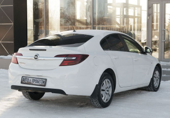 Подержанный автомобиль Opel Insignia Liftback 2014 года (5 фото)