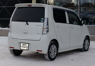 Подержанный автомобиль Suzuki Wagon R+ 2014 года (5 фото)