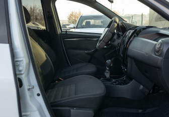 Подержанный автомобиль Renault Duster 2018 года (19 фото)