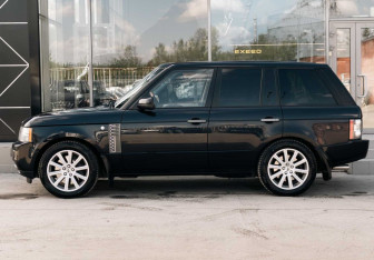 Подержанный автомобиль Land Rover Range Rover 2009 года (8 фото)