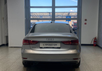 Подержанный автомобиль Audi A3 Sedan 2020 года (5 фото)