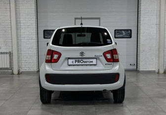 Подержанный автомобиль Suzuki Ignis 2016 года (5 фото)
