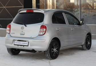 Подержанный автомобиль Nissan March Hatchback 2012 года (5 фото)
