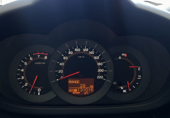 Подержанный автомобиль Toyota RAV4 2010 года (12 фото)