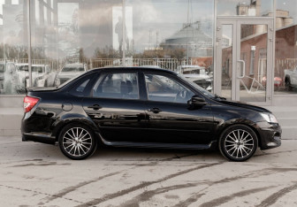 Подержанный автомобиль LADA (ВАЗ) Granta Sedan 2014 года (4 фото)