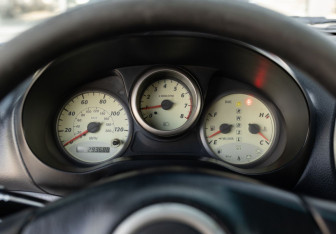 Подержанный автомобиль Toyota RAV4 2001 года (12 фото)