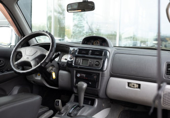 Подержанный автомобиль Mitsubishi Pajero Sport 2007 года (10 фото)