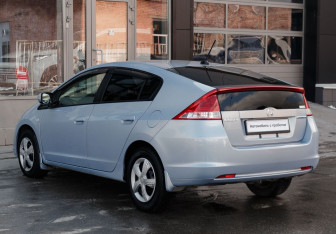 Подержанный автомобиль Honda Insight Hatchback 2009 года (7 фото)