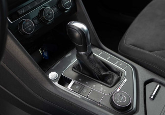 Подержанный автомобиль Volkswagen Tiguan 2018 года (16 фото)