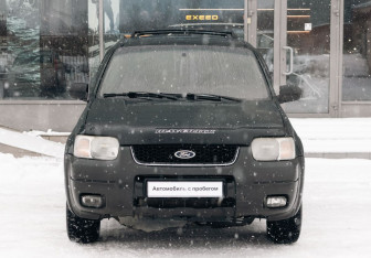 Подержанный автомобиль Ford Maverick 2002 года (2 фото)