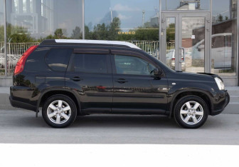 Подержанный автомобиль Nissan X-Trail 2008 года (4 фото)