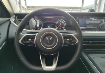 Подержанный автомобиль Voyah Free 2023 года (9 фото)