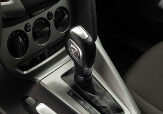 Подержанный автомобиль Ford Focus Wagon 2012 года (14 фото)