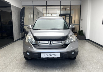 Подержанный автомобиль Honda CR-V 2008 года (3 фото)