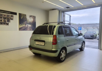 Подержанный автомобиль Hyundai Matrix 2004 года (4 фото)
