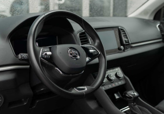 Подержанный автомобиль Skoda Karoq 2021 года (11 фото)
