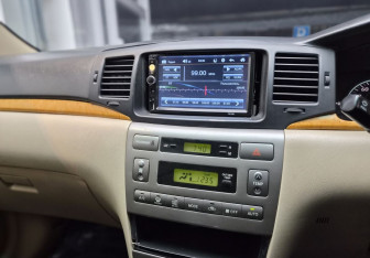 Подержанный автомобиль Toyota Corolla Hatchback 2005 года (12 фото)