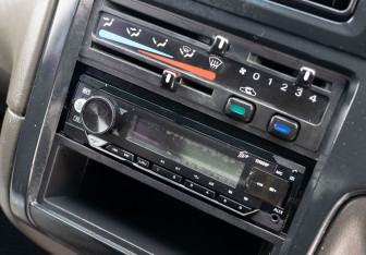 Подержанный автомобиль Nissan Expert 1999 года (13 фото)