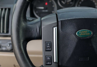 Подержанный автомобиль Land Rover Freelander 2009 года (12 фото)