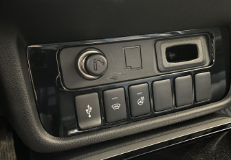 Подержанный автомобиль Mitsubishi Outlander 2021 года (17 фото)