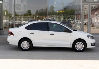 Подержанный автомобиль Volkswagen Polo Sedan 2019 года (4 фото)