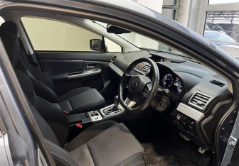 Подержанный автомобиль Subaru Levorg 2015 года (12 фото)