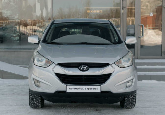 Подержанный автомобиль Hyundai Tucson 2010 года (2 фото)