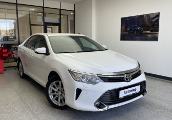 Подержанный автомобиль Toyota Camry Sedan 2017 года (3 фото)