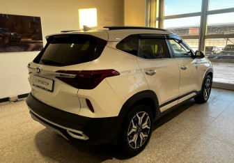 Подержанный автомобиль Kia Seltos 2021 года (5 фото)