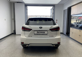 Подержанный автомобиль Lexus RX 2019 года (5 фото)