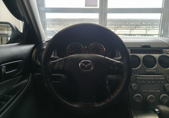 Подержанный автомобиль Mazda 6 Sedan 2005 года (8 фото)
