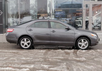 Подержанный автомобиль Toyota Camry Sedan 2008 года (4 фото)