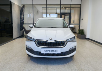 Подержанный автомобиль Skoda Rapid Liftback 2020 года (3 фото)