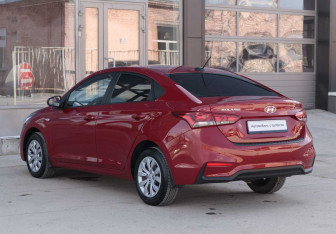 Подержанный автомобиль Hyundai Solaris Sedan 2018 года (7 фото)