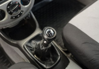 Подержанный автомобиль Chevrolet Lacetti Hatchback 2006 года (16 фото)