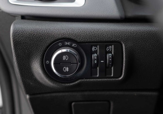 Подержанный автомобиль Opel Astra Hatchback 2014 года (18 фото)