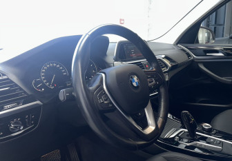 Подержанный автомобиль BMW X3 2018 года (7 фото)