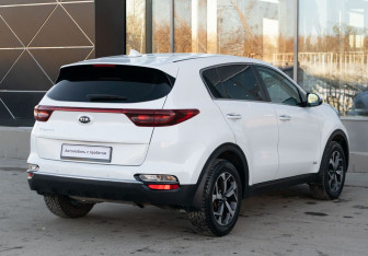 Подержанный автомобиль Kia Sportage 2019 года (5 фото)