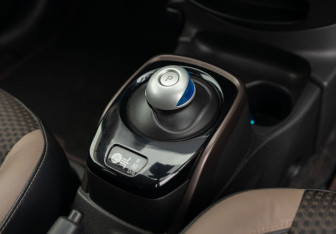 Подержанный автомобиль Nissan Note 2017 года (15 фото)