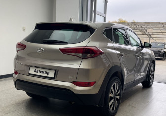Подержанный автомобиль Hyundai Tucson 2017 года (4 фото)