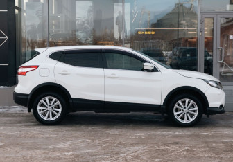 Подержанный автомобиль Nissan Qashqai 2014 года (4 фото)