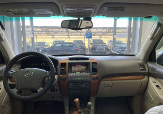 Подержанный автомобиль Lexus GX 2004 года (9 фото)