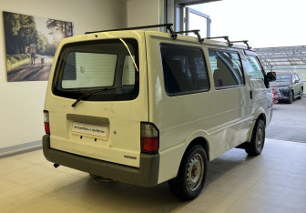 Подержанный автомобиль Mazda Bongo 2013 года (4 фото)