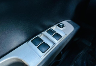 Подержанный автомобиль Mitsubishi L200 2015 года (2 фото)